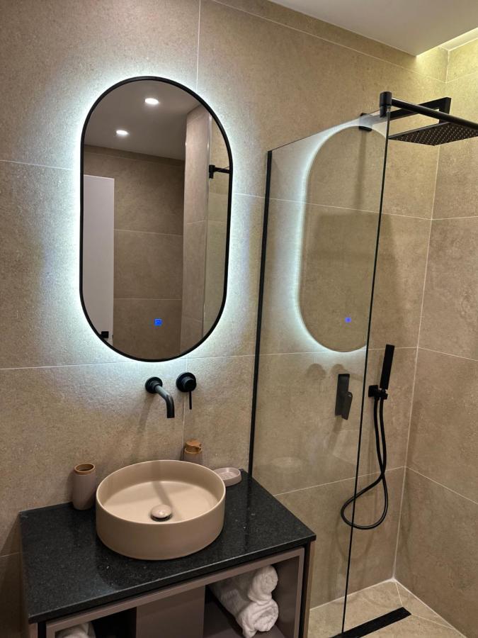 Agate Hotel Self Check In Tirana Exterior photo